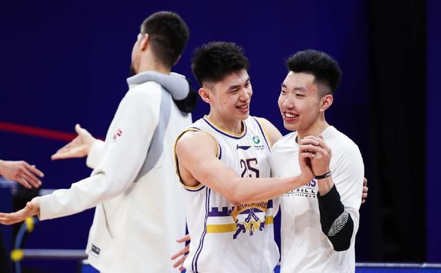 英超第13轮，阿森纳客场1-0力克布伦特福德。